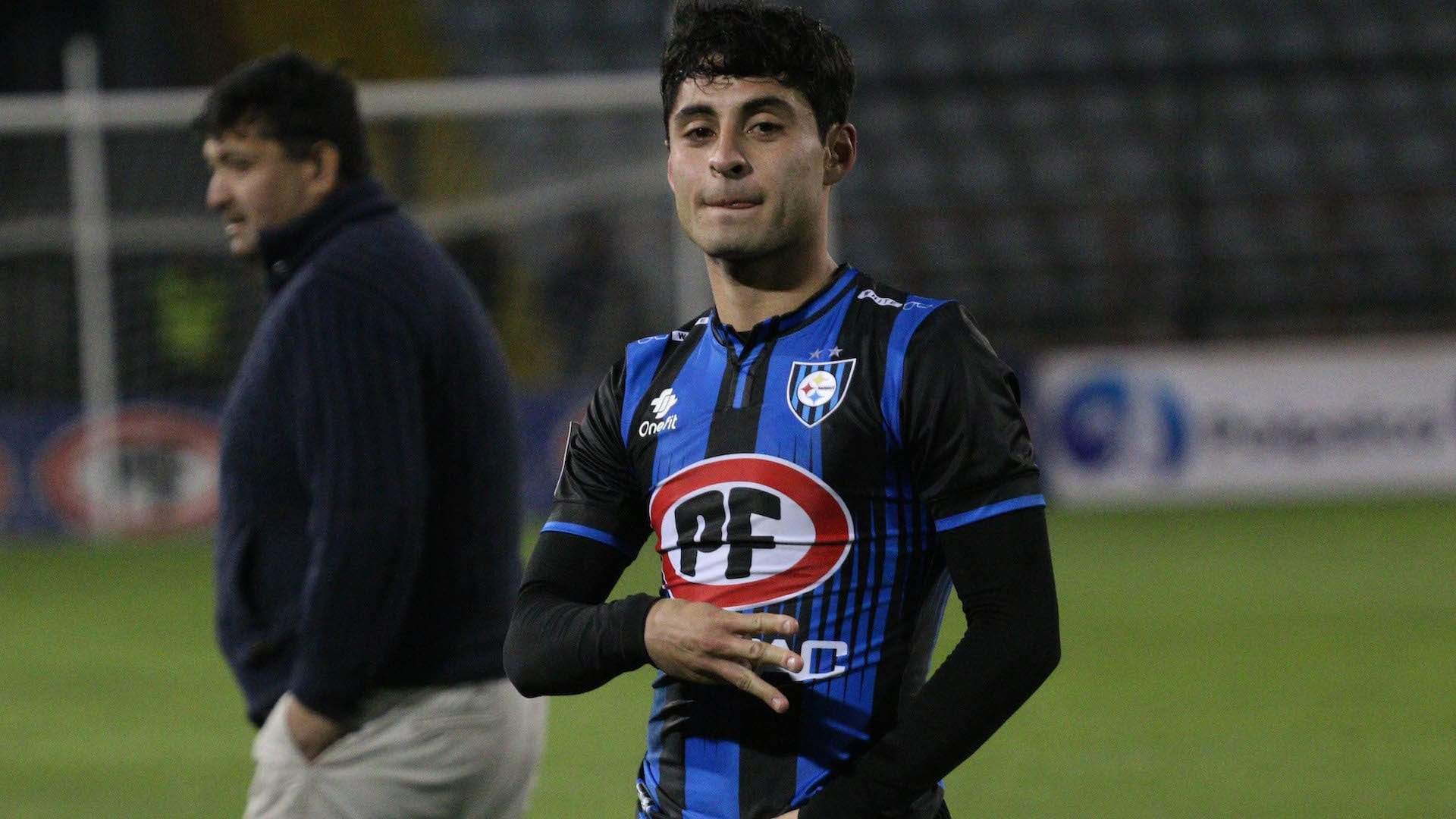 Huachipato se desprende de Javier Altamirano y el volante da el gran salto al extranjero