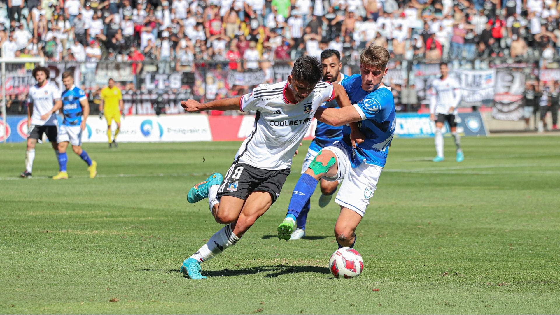 Colo Colo espera a Huachipato con sus mejores jugadores para pelear por el título