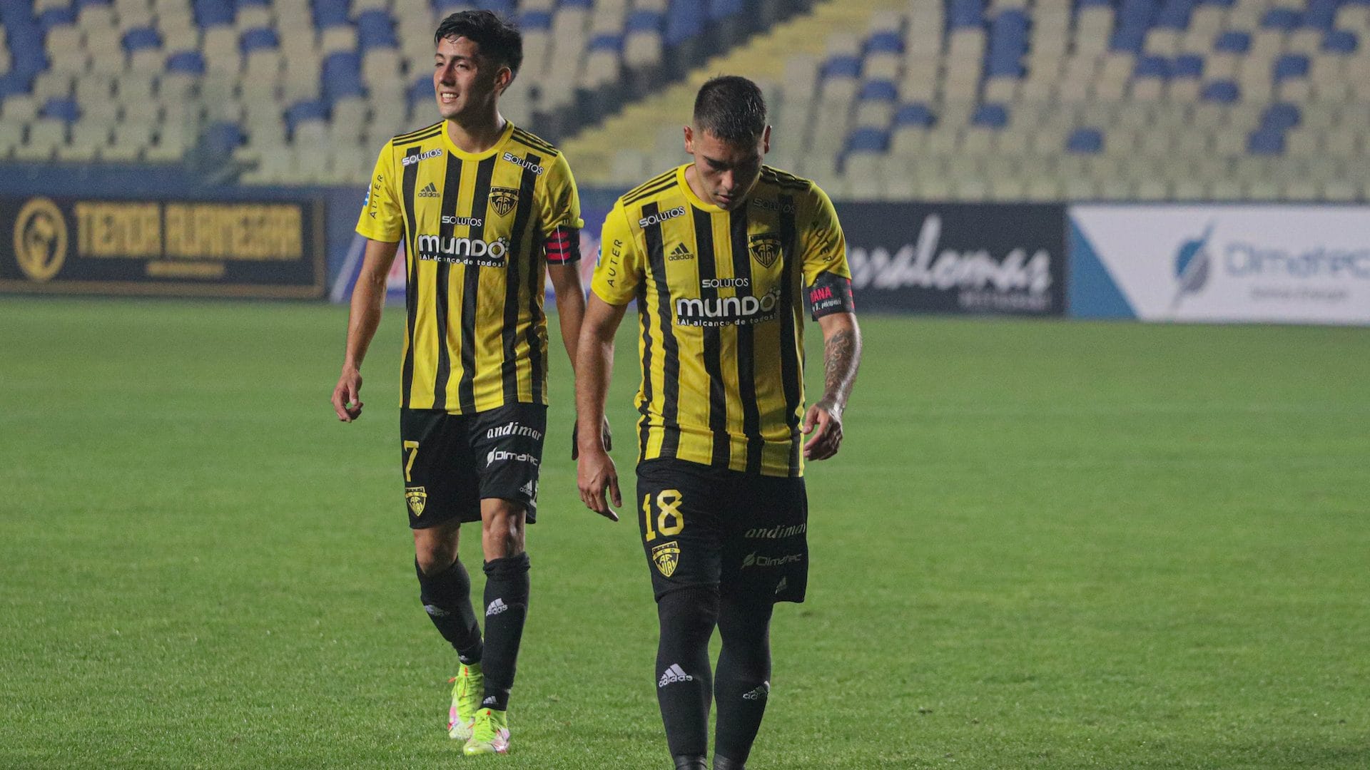 Fernández Vial lamenta la caída en el último minuto ante Melipilla en Segunda División