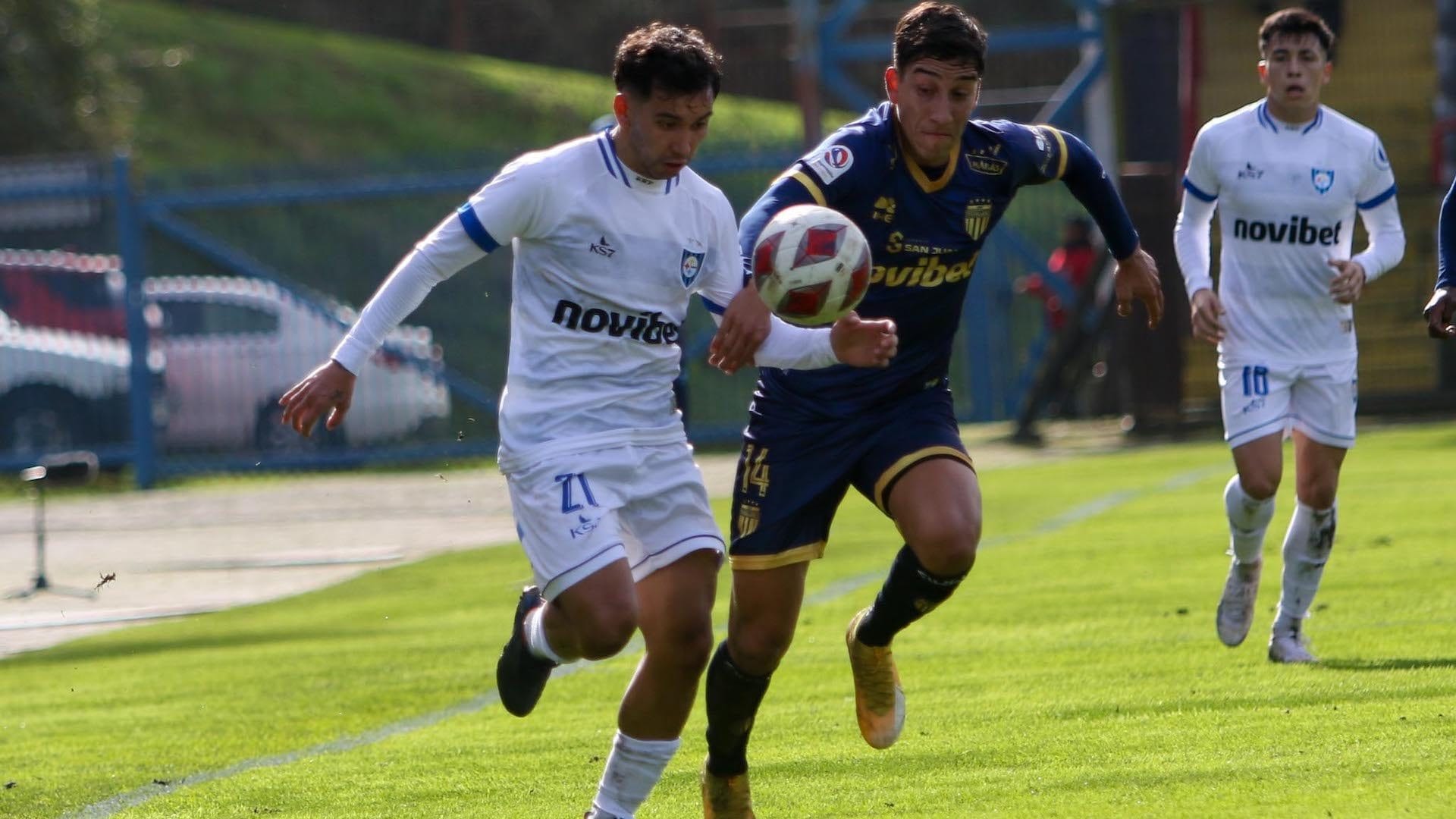 Huachipato no puede en casa y sólo se conforma con un empate ante Magallanes