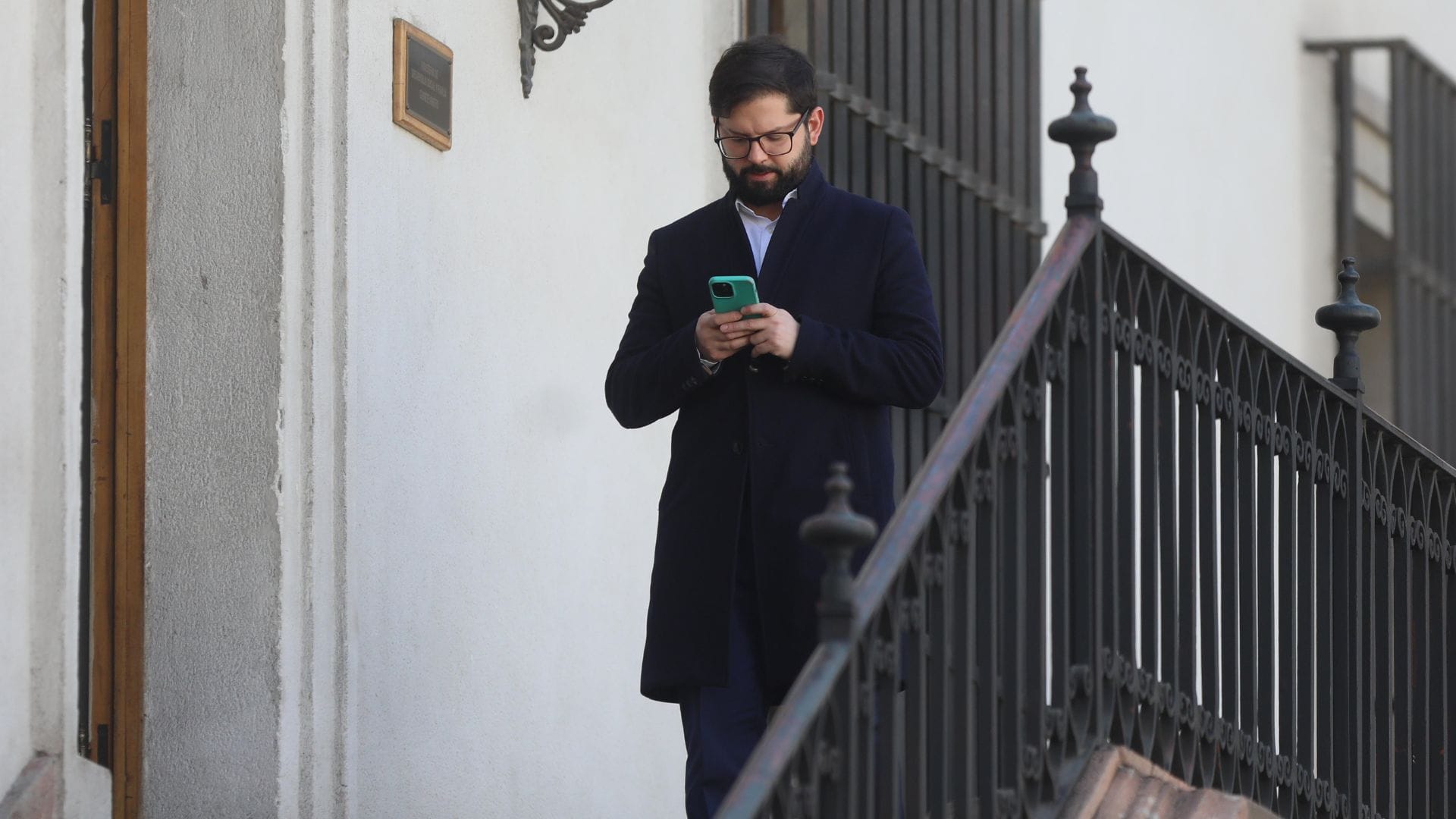 Cadem: Evaluación del sistema político en Chile alcanzó nota promedio 2,7