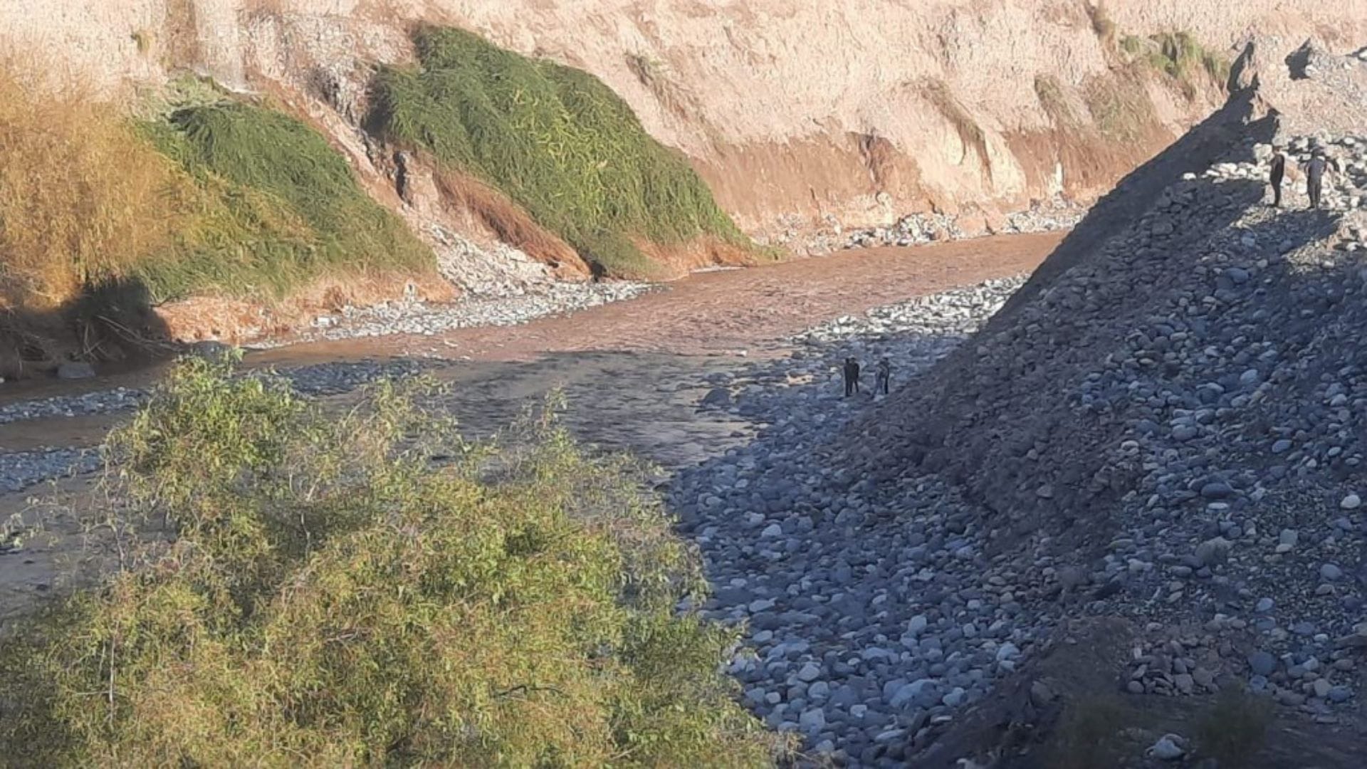 Un macabro Hallazgo en Pirque: Encuentran parte inferior de un cuerpo en cauce del río Maipo