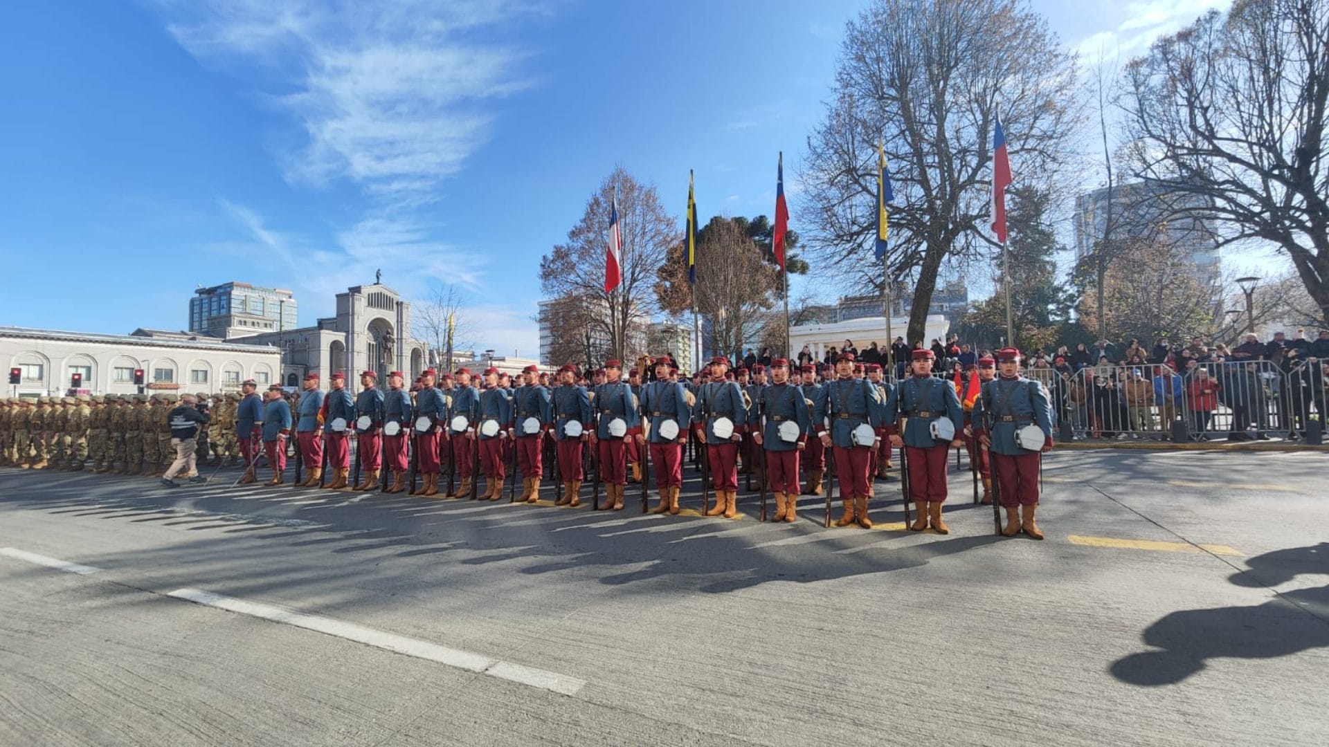 Día de la Bandera Nacional: Cerca de 200 jóvenes realizaron el “juramento a la bandera”