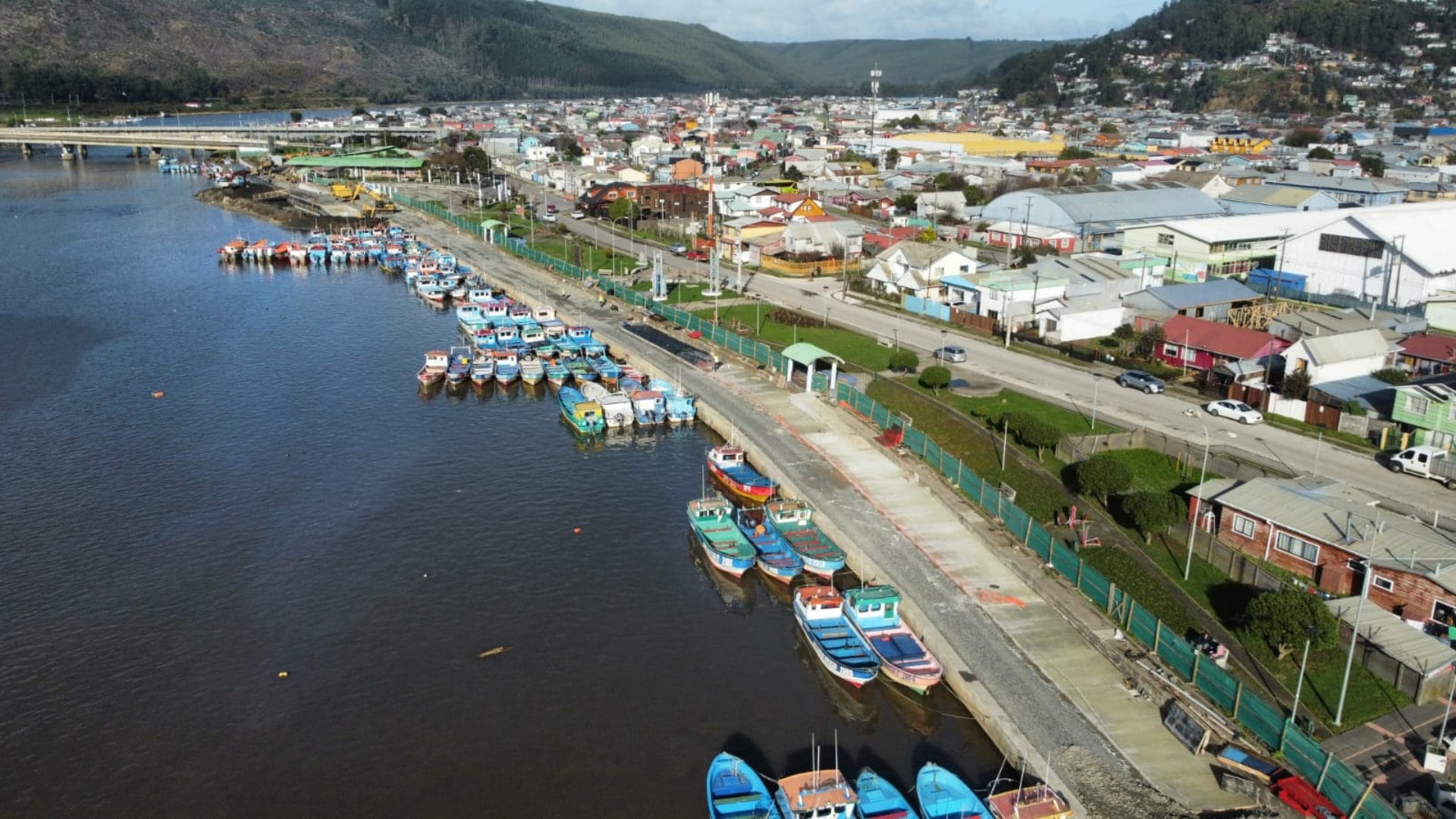 Embarcadero de Ribera Sur Río Lebu presenta sobre 80% de avance en obras de construcción