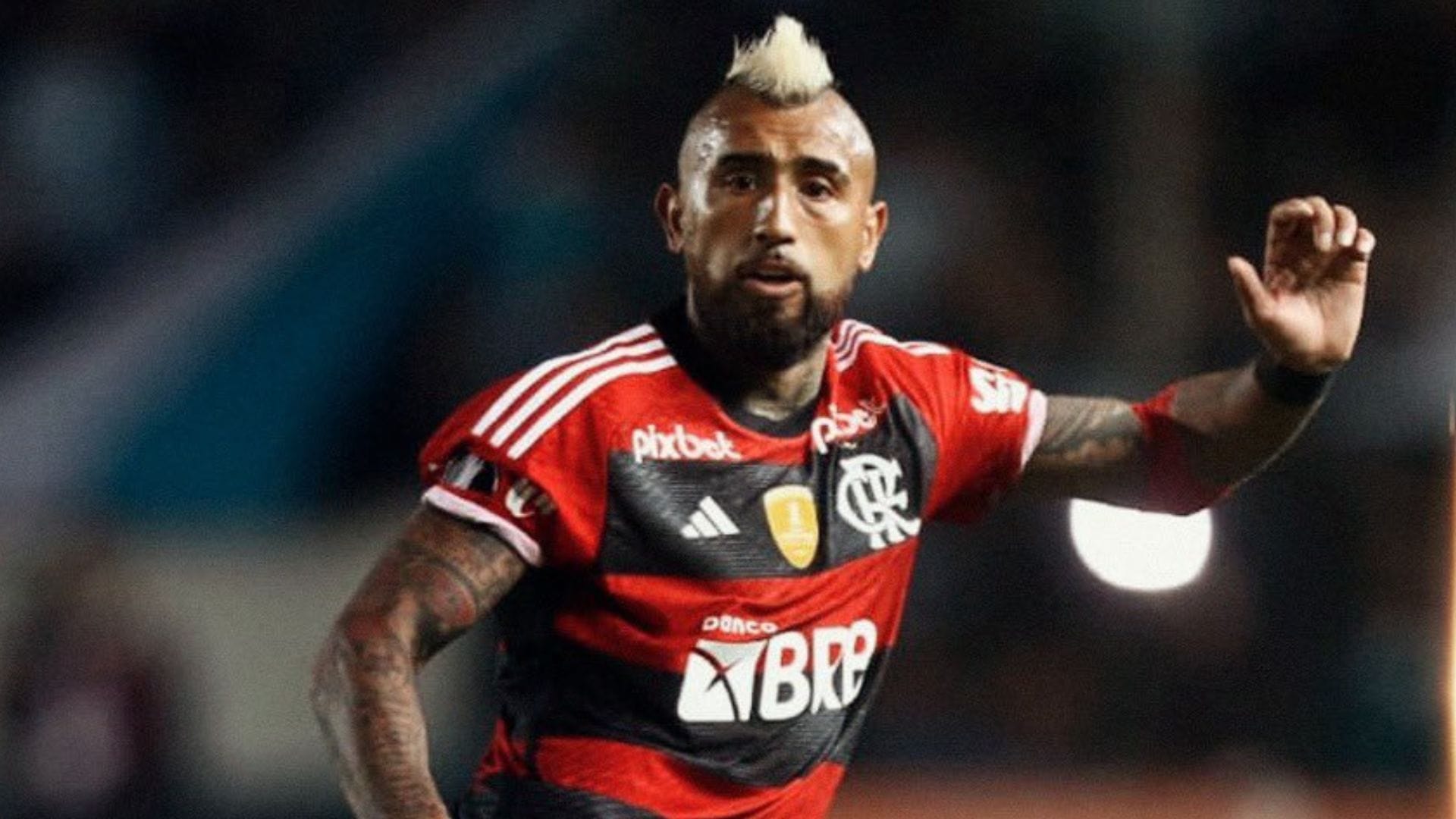 Felicevich sale al rescate de Arturo Vidal para buscarle un nuevo equipo