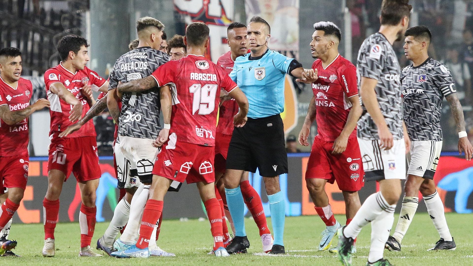Cambio de horario: El duelo entre Ñublense y Colo Colo se reprogramó