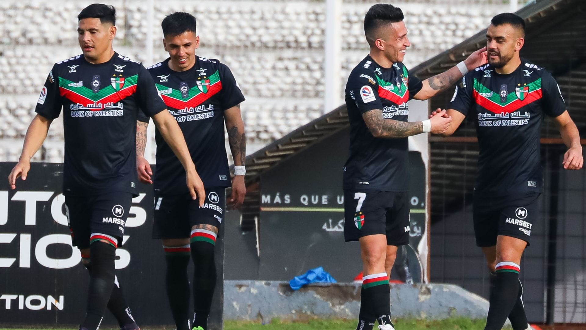 Palestino gana tranquilamente y se aprieta la parte alta de la tabla