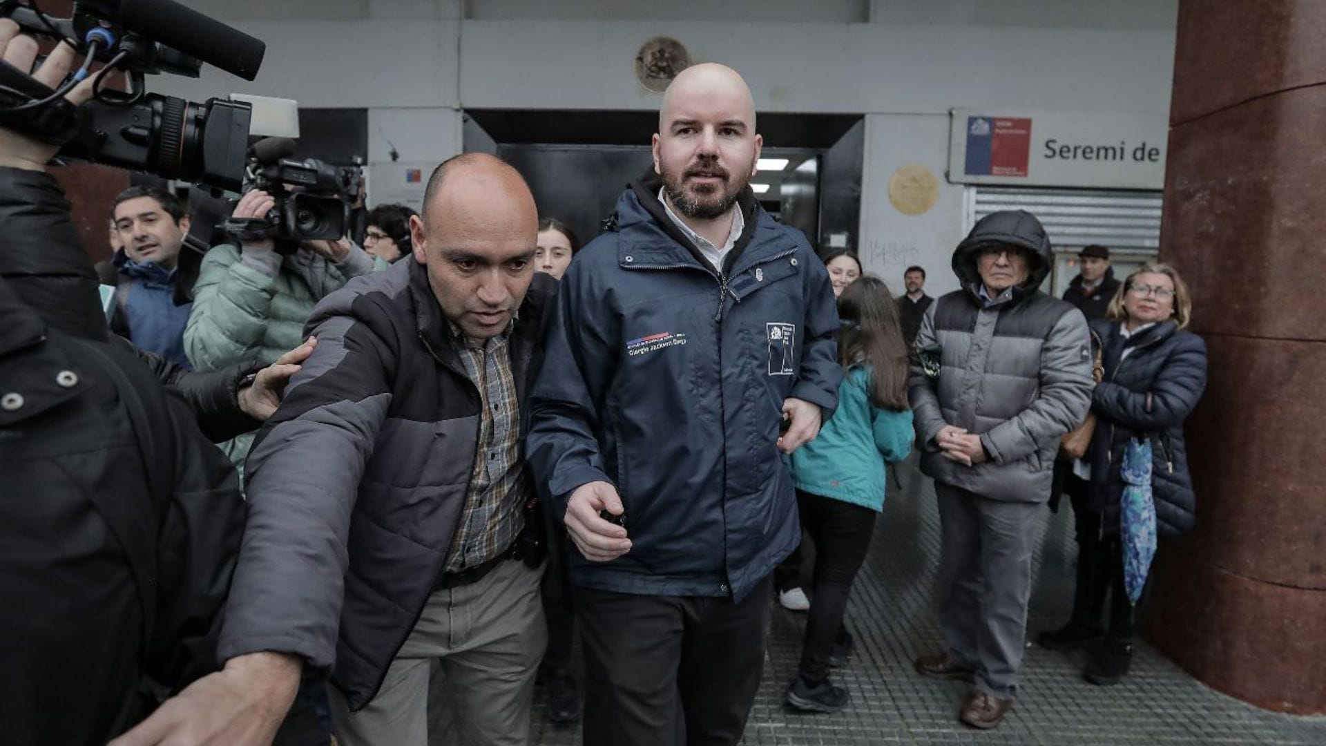 Ministro Giorgio Jackson anuncia querella por suplantación de identidad