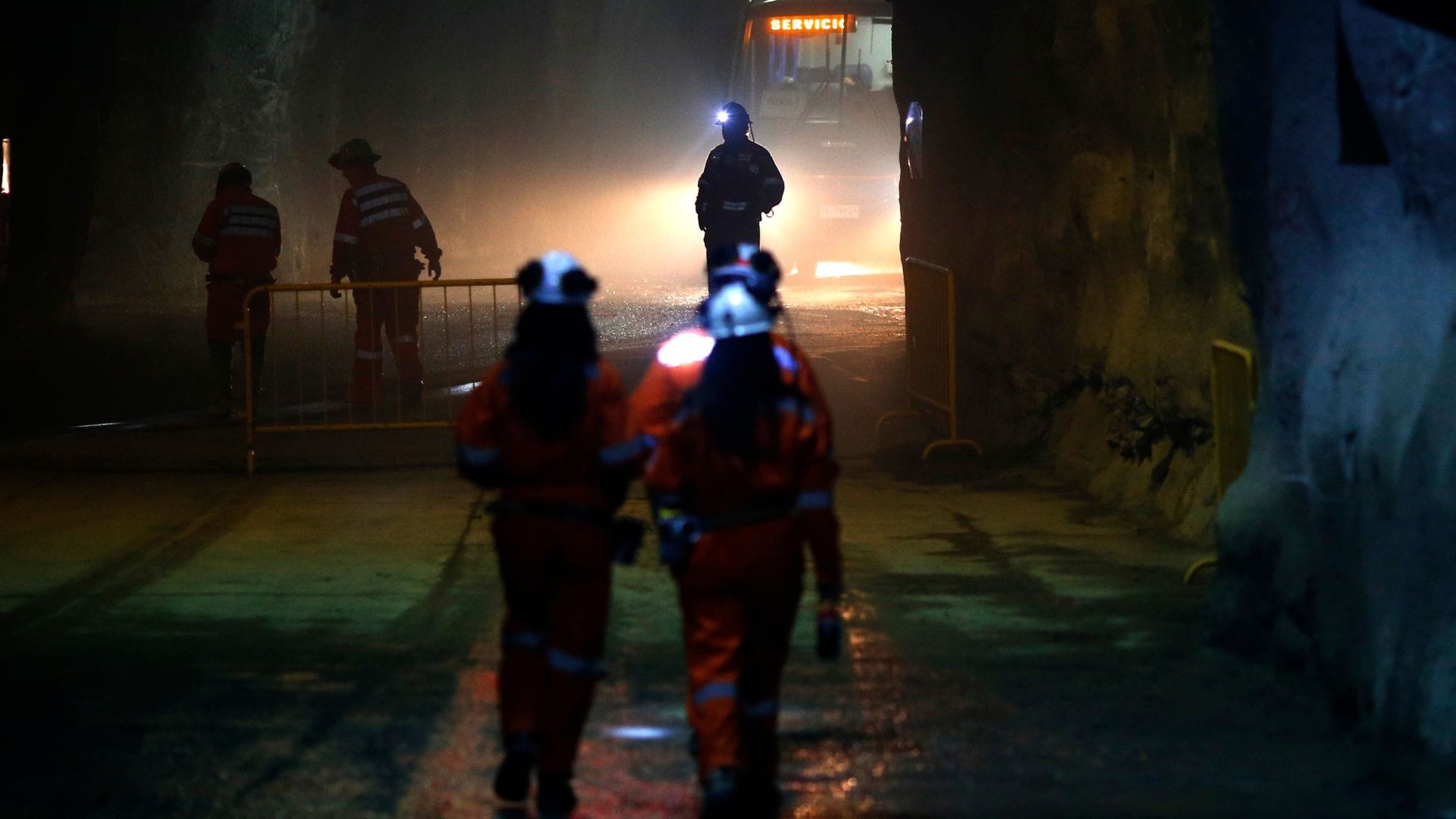 Sismo por estallido de roca dejó a un trabajador atrapado en la mina El Teniente