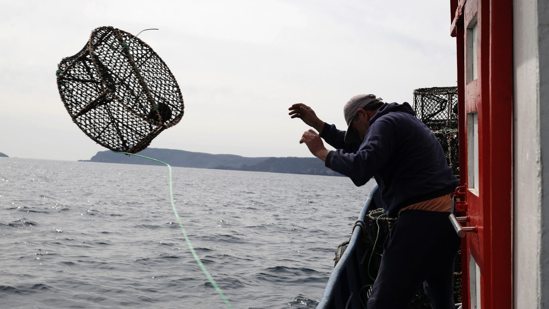 Nueva ley de pesca: Trabajadores industriales acusan “secretismo” y aseguran que favorecería al sector artesanal