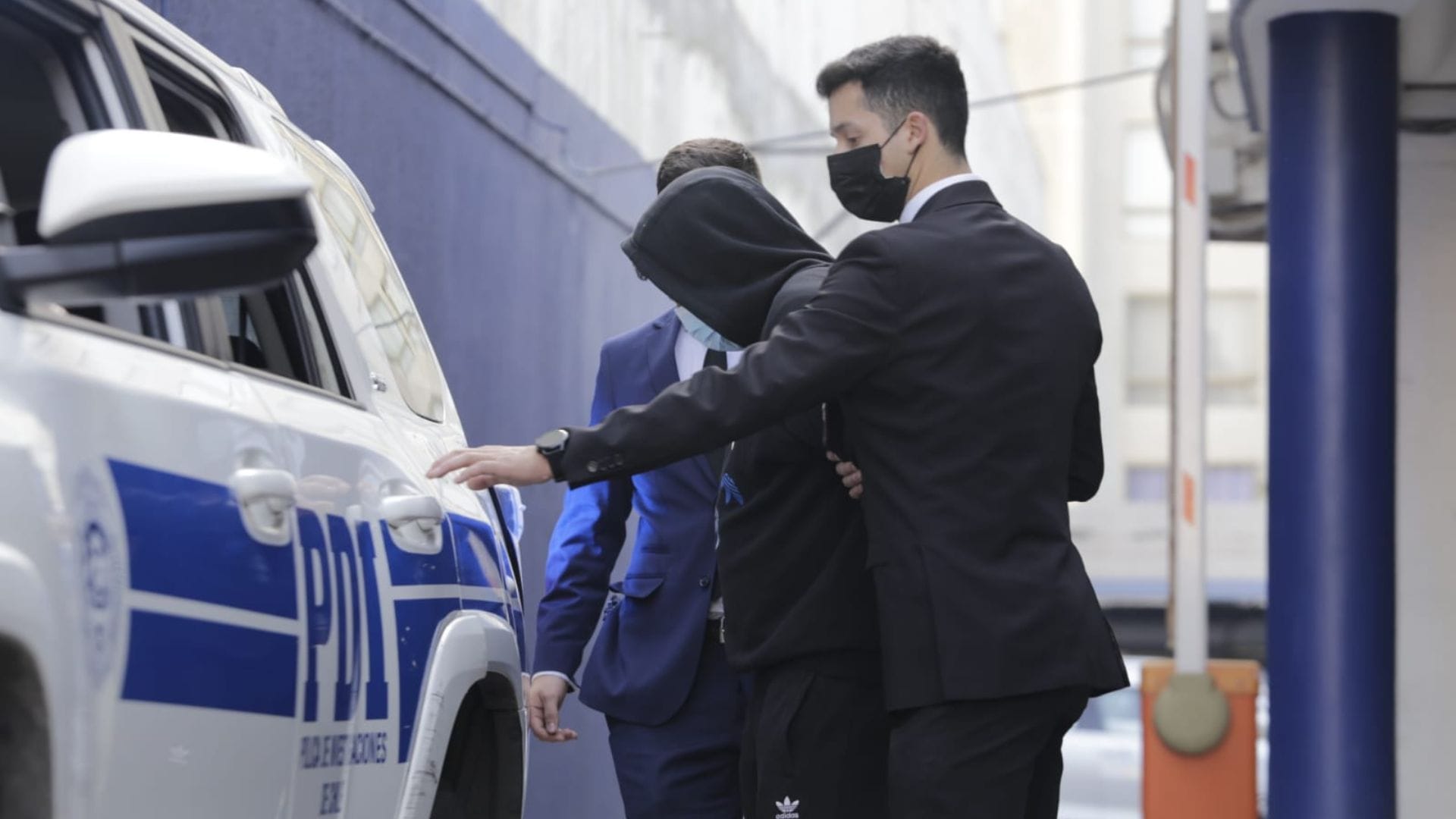 Ingresaba a chats de videojuegos: Detienen en Santiago a hombre por abuso sexual en contra de menor en el Biobío