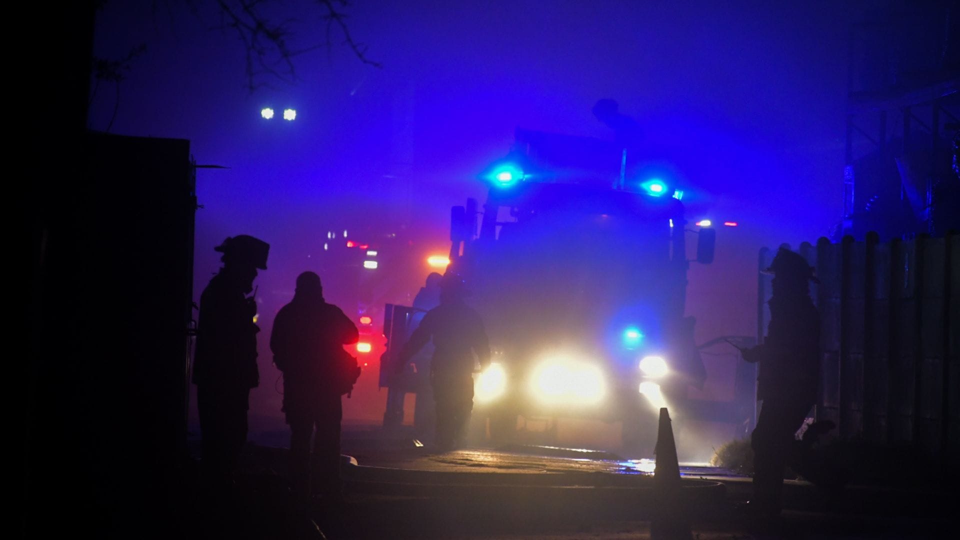 Entró a su casa a rescatar pertenencias: Hombre está internado grave tras sufrir quemaduras en un incendio en Cerrillos