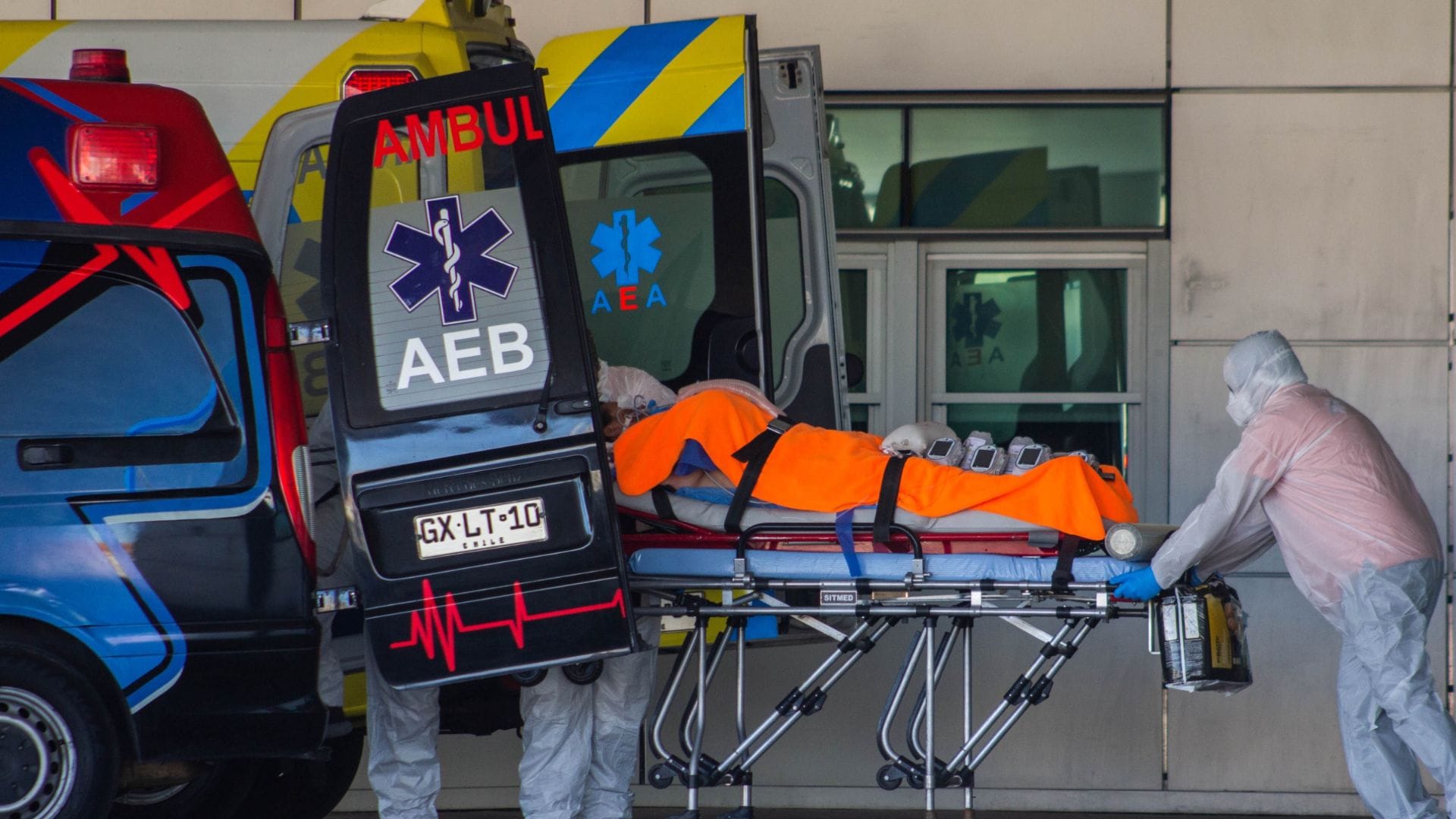 Intentó defender a su vecino de un asalto: Hombre está internado en riesgo vital tras ser baleado en Arica