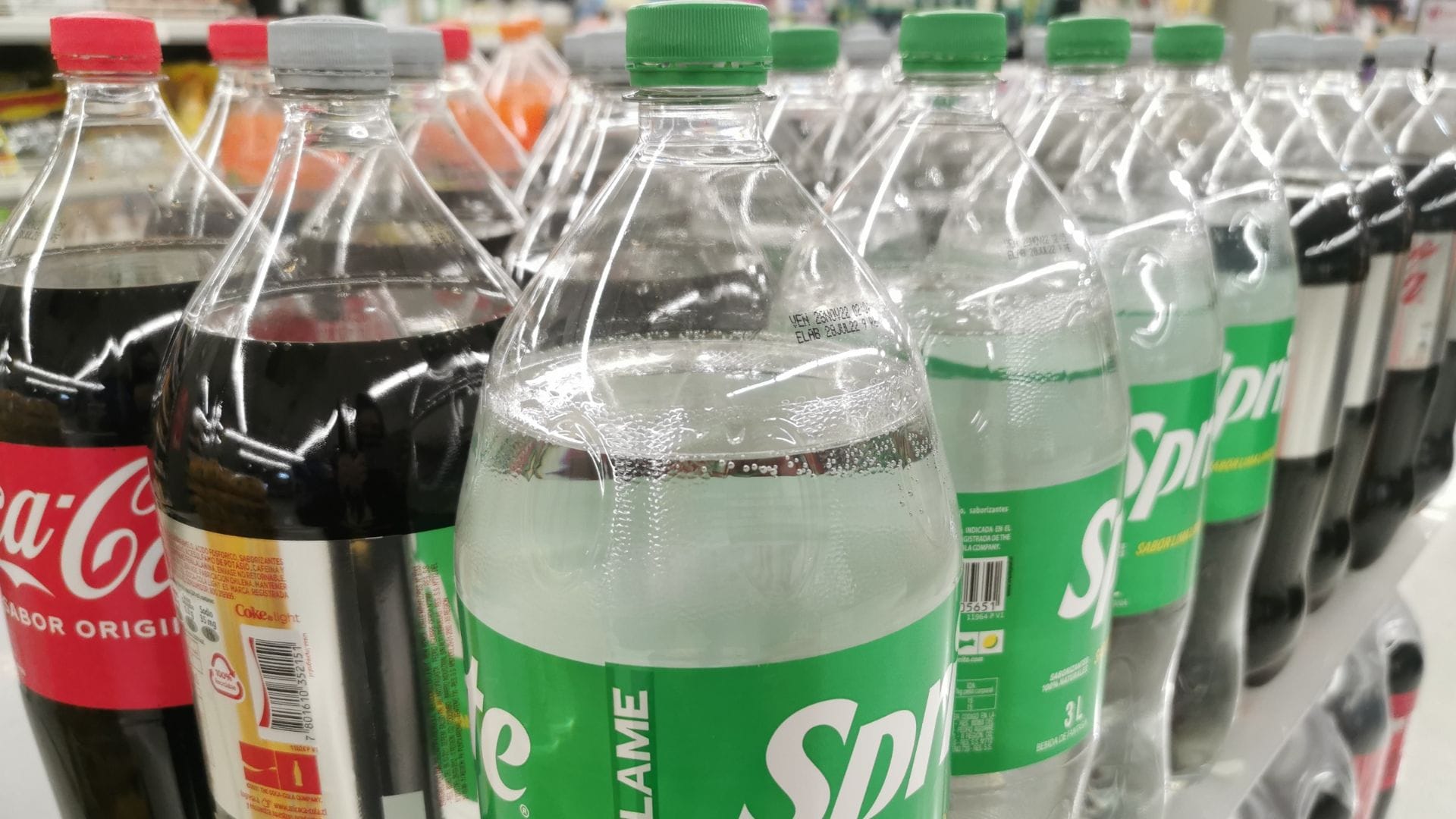 Ley de Plásticos: Esta es la nueva regla que implementarán tiendas y almacenes desde agosto