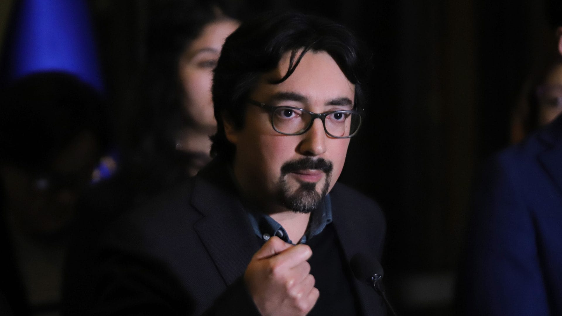 Pese a críticas por “falta de liderazgo”: Senador Latorre descartó renunciar a Revolución Democrática