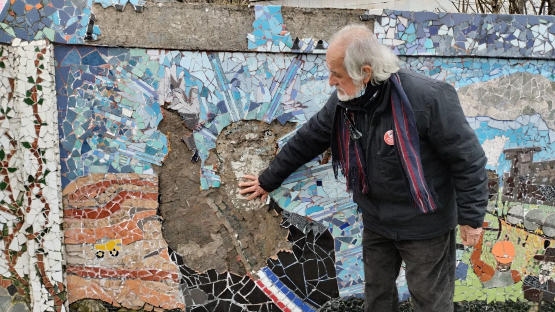 Vandalizan mural de DDHH en Concepción: Mosaico con rostro de Salvador Allende fue destruido