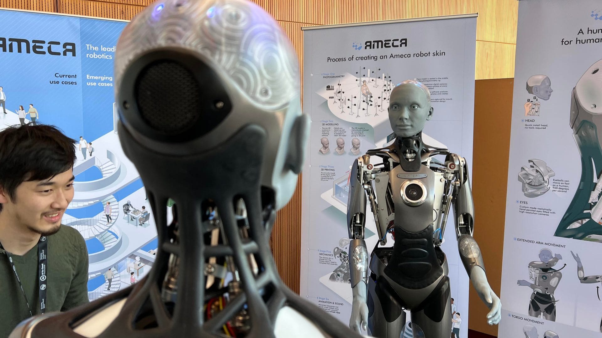 Robots hacen conferencia de prensa y predicen que en pocos años se generalizará su presencia