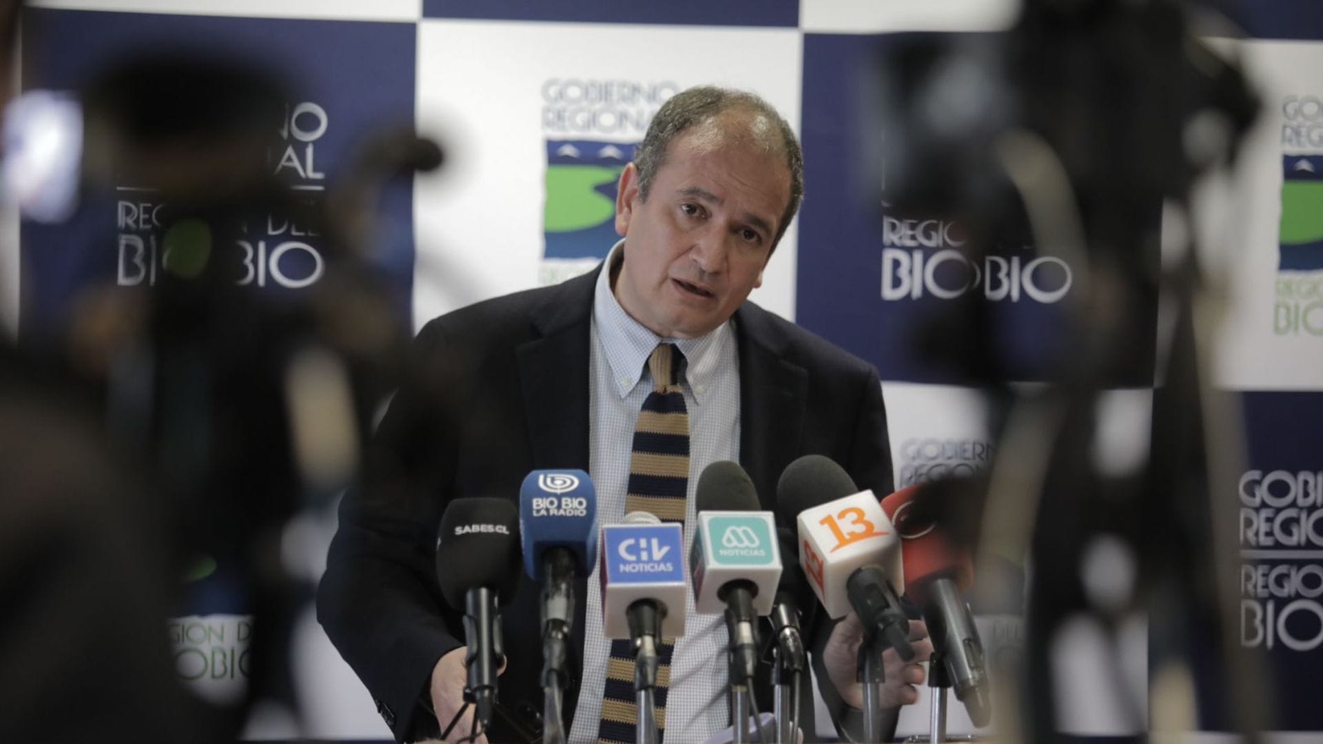 Contraloría detecta “potencial conflicto de interés” en convenio del Gore Biobío y Corporación Motum: Encargado del proyecto participó en campaña de Díaz