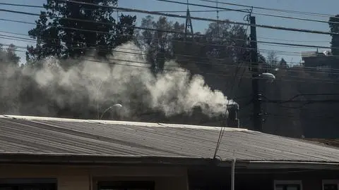 Cursan infracciones por uso de estufas a leña en horario prohibido durante primer episodio crítico en el Gran Concepción