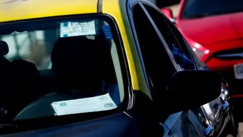 Asaltan, golpean y fracturan con un fierro a taxista que esperaba pasajeros para ir a Concepción