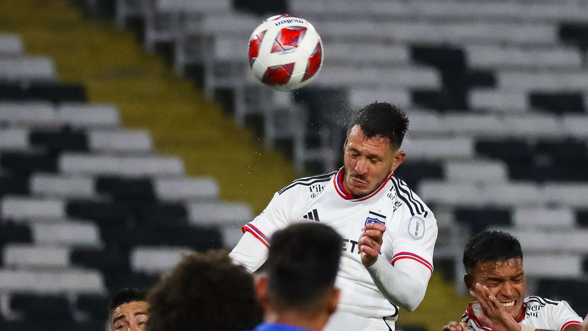 Ramiro González celebra su renovación de contrato en Colo Colo para 2024