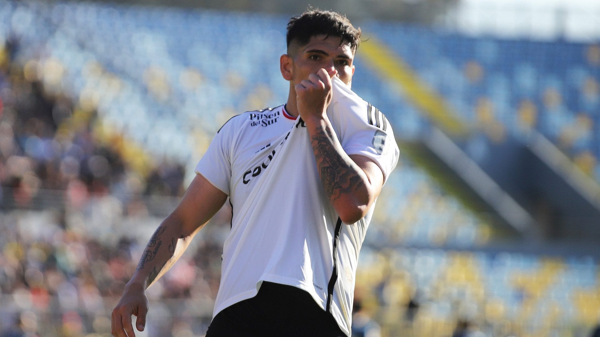 Carlos Palacios se ilusiona en seguir en Colo Colo y que el club compre su carta a Vasco da Gama