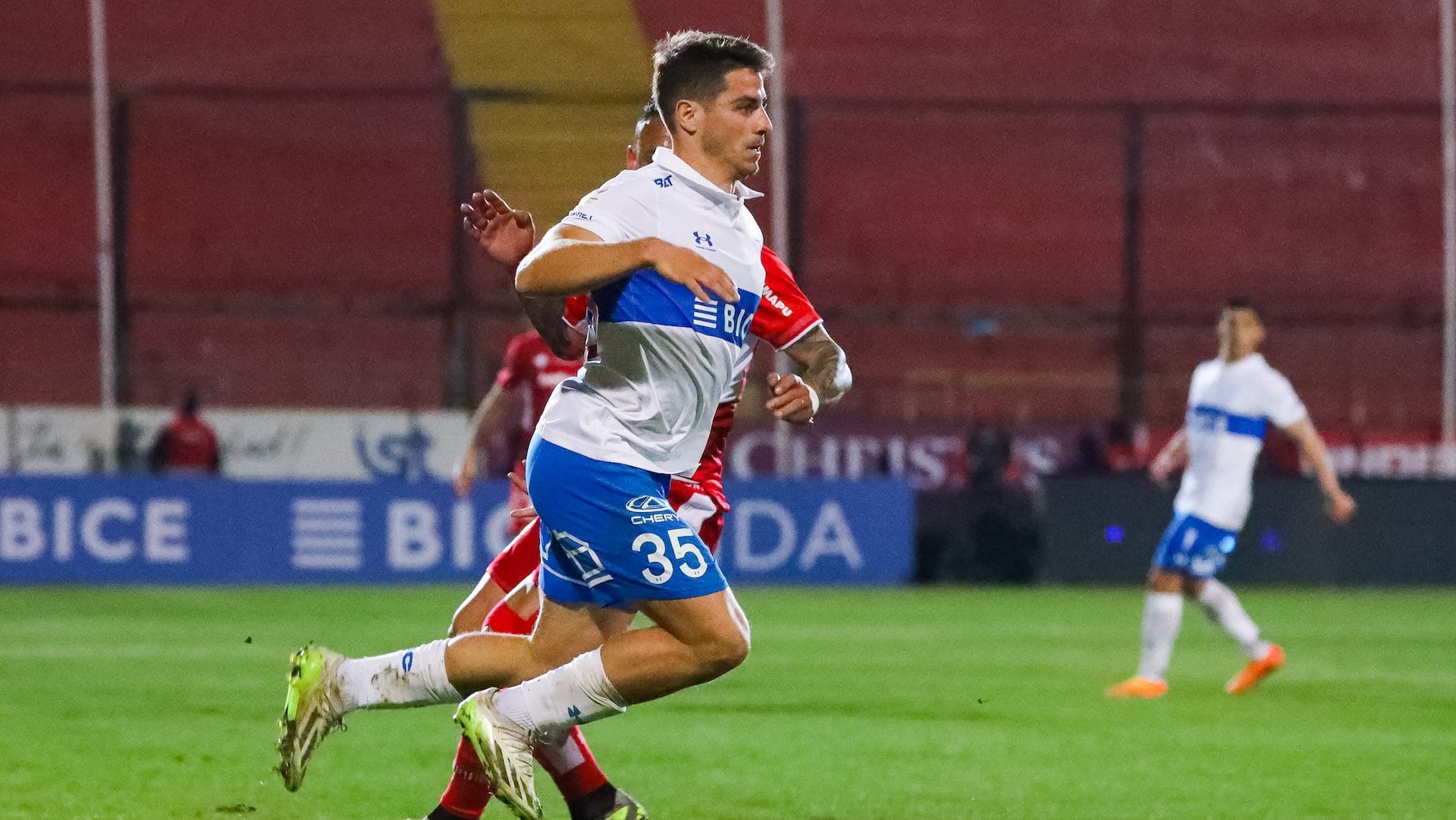 Clemente Montes ratifica su buen momento en la Universidad Católica