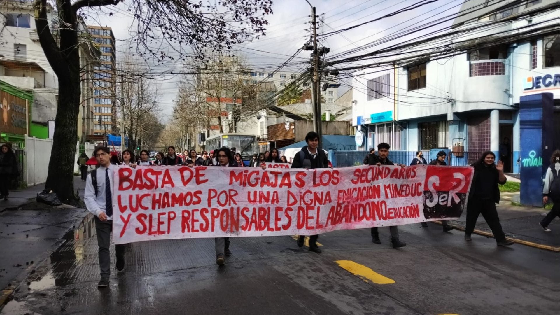 Secundarios marchan en Concepción ante disconformidad por soluciones ofrecidas tras paros y tomas de liceos