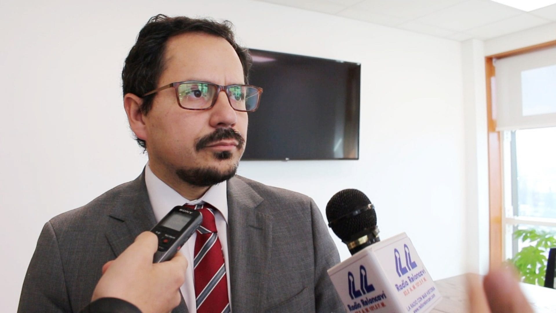 Caso Convenios: fiscal Sambuceti es suspendido por llamadas a gobernador Vallespín