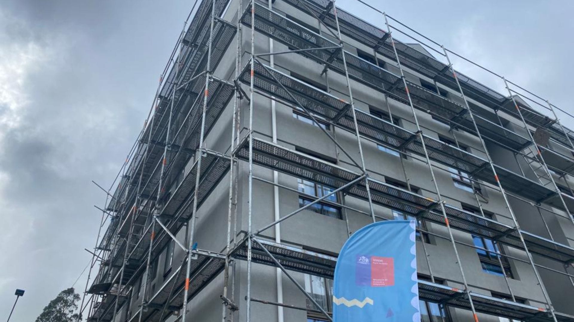 Concepción: Obras de mejoramiento en condominio social “Aníbal Pinto Bajo” llevan 90% de avance