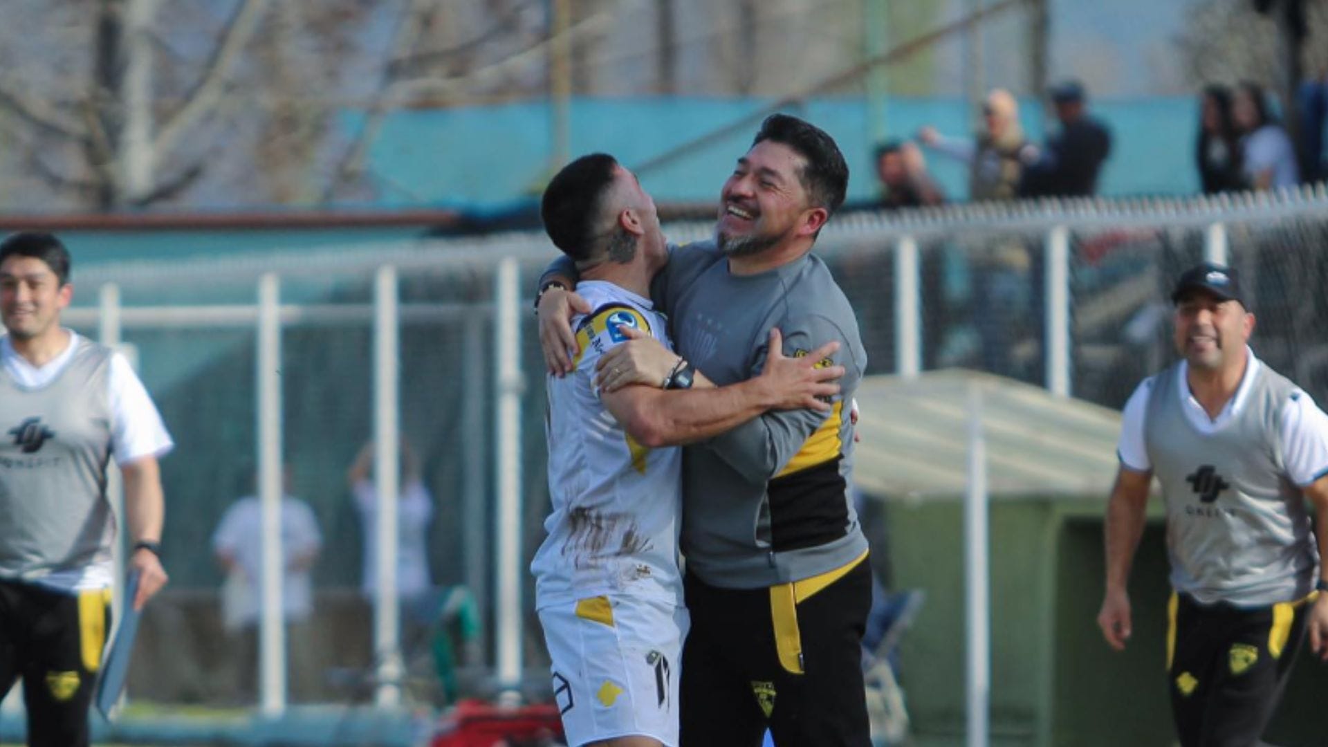 Fernández Vial volvió a sumar de a tres y continúa con la buena racha de visitante