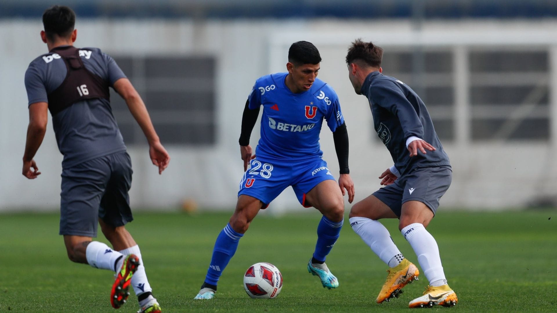 La Universidad de Chile no levanta cabeza ni en los amistosos