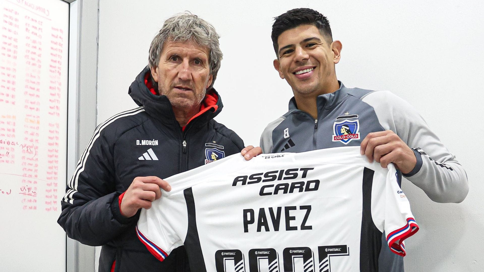 Esteban Pavez renovó con Colo Colo por dos temporadas