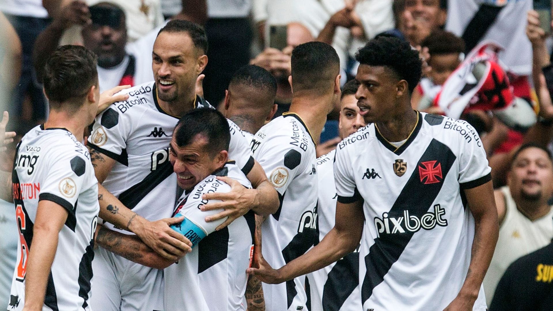Gary Medel brilló en un nuevo triunfo de Vasco da Gama