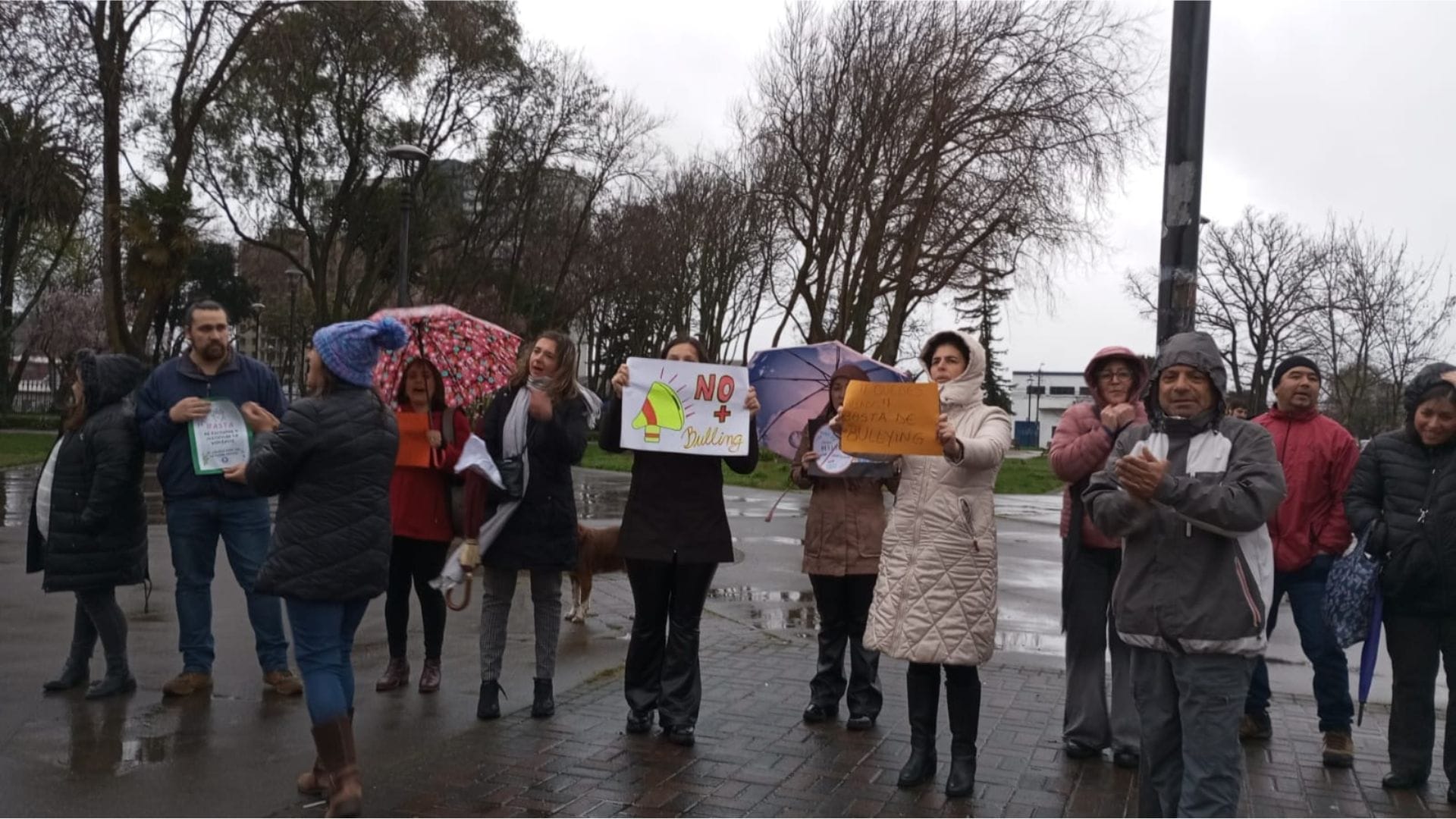 Apoderados de colegio María Inmaculada de Concepción protestaron por casos de bullying