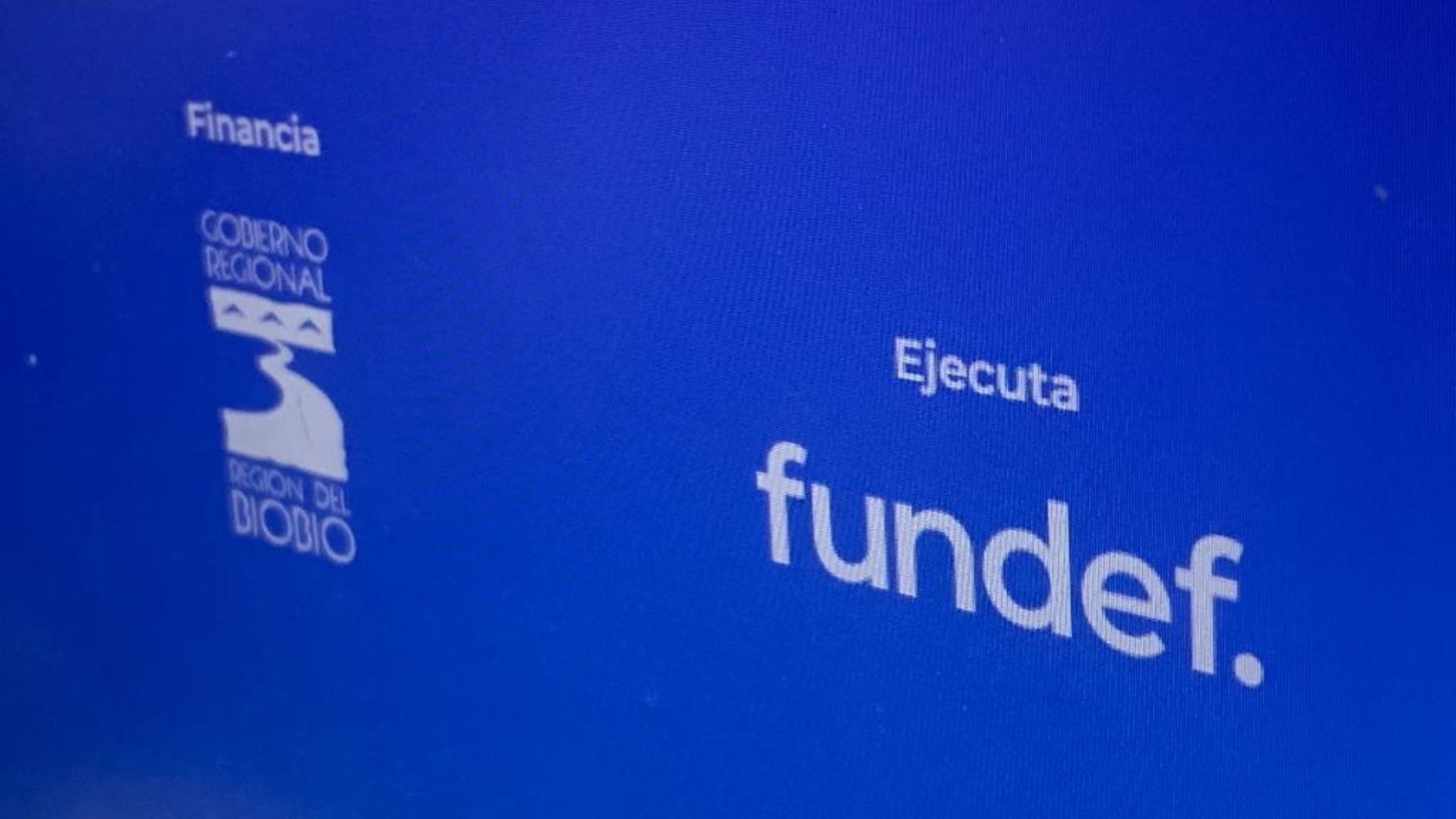 Fundación responde ante cuestionamientos por rendir ostentoso almuerzo al Gore Biobío