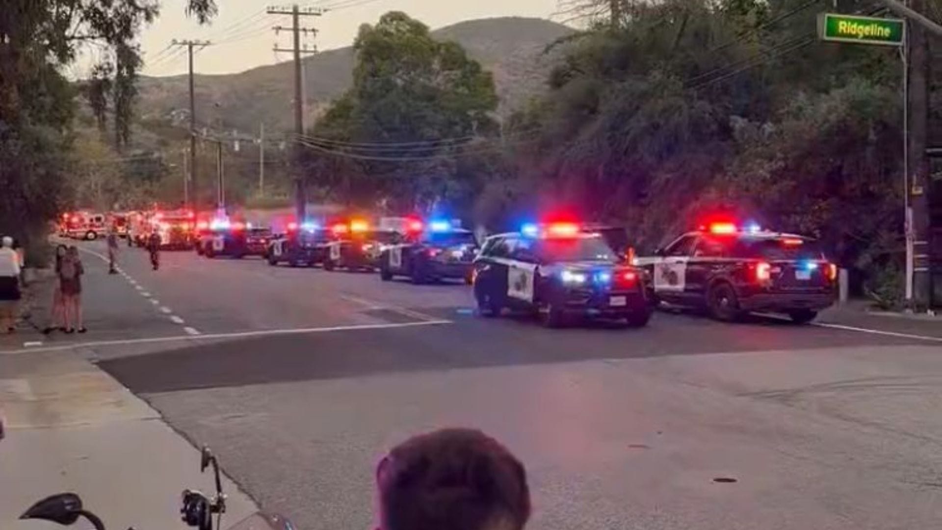 Habría ocurrido tras una discusión: Tiroteo en un bar terminó con cinco muertos en Estados Unidos