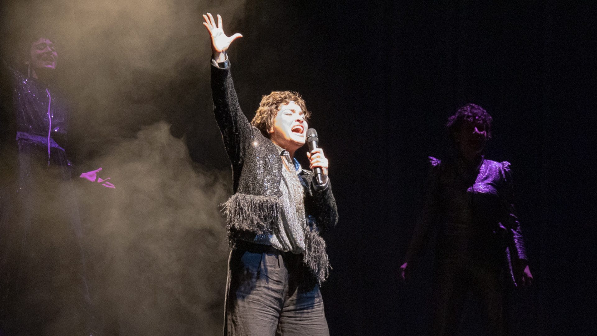 Con teatro lleno: Miles de tomecinos rindieron homenaje a Cecilia La Incomparable en el Teatro Biobío