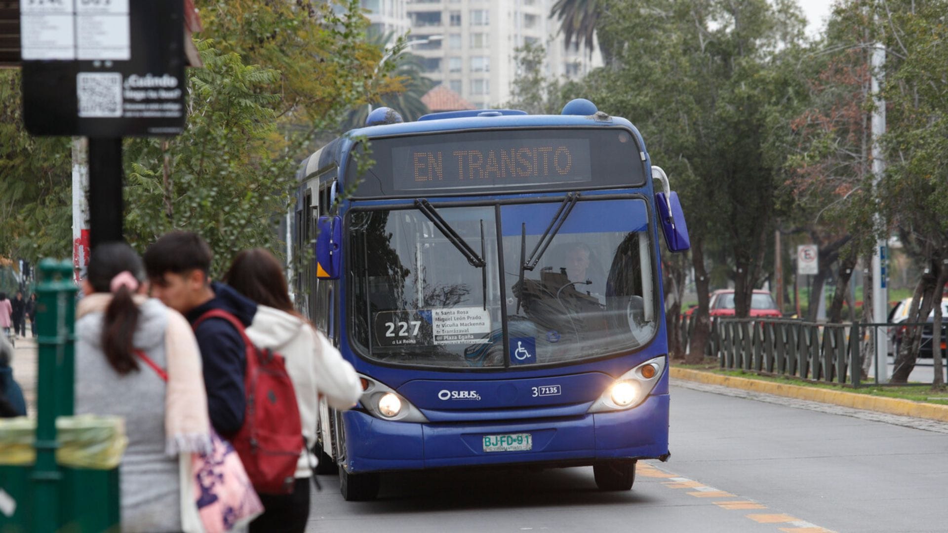 Confirman alza de pasaje del transporte público en la Región Metropolitana: ¿Cuándo comienza a regir y cuánto sube?
