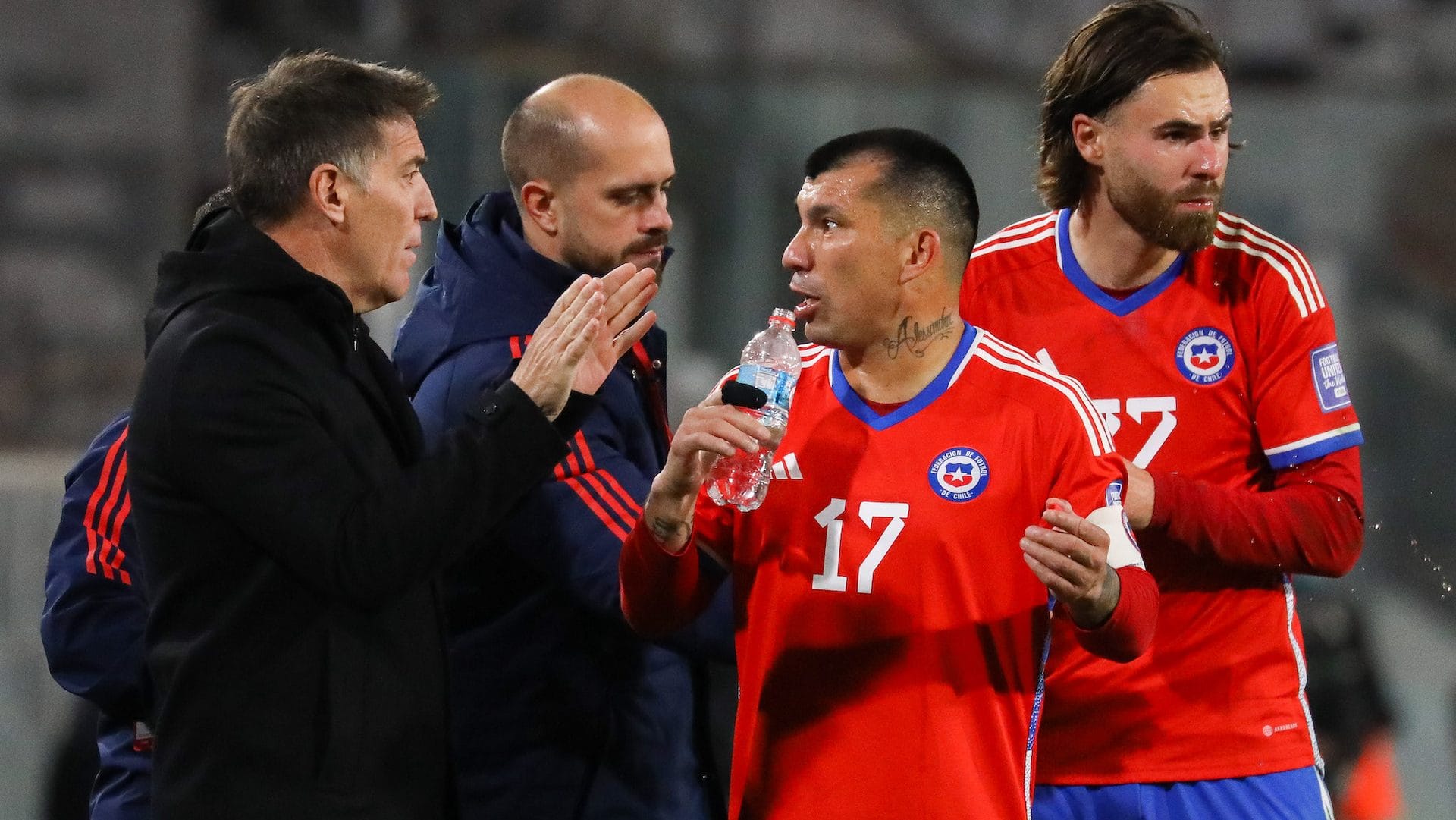 Eduardo Berizzo muestra optimismo hacia el futuro tras la actuación de Chile ante Colombia