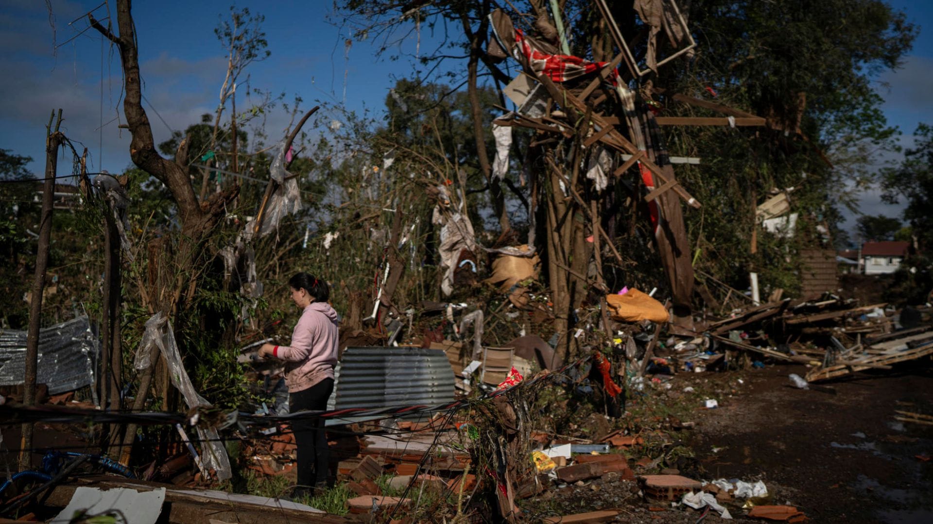 40 víctimas fatales dejan inundaciones por ciclón al sur de Brasil