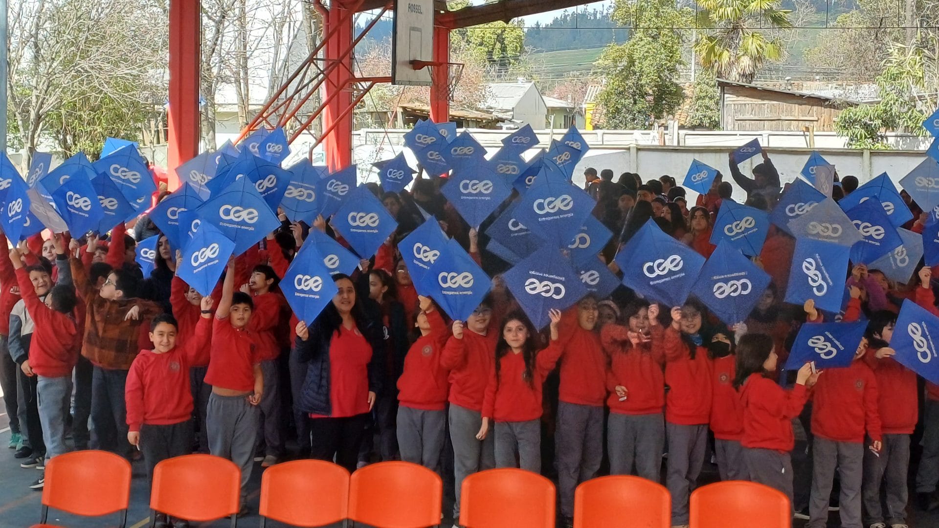CGE cerró campaña “Volantín Seguro 2023” visitando 36 colegios del país
