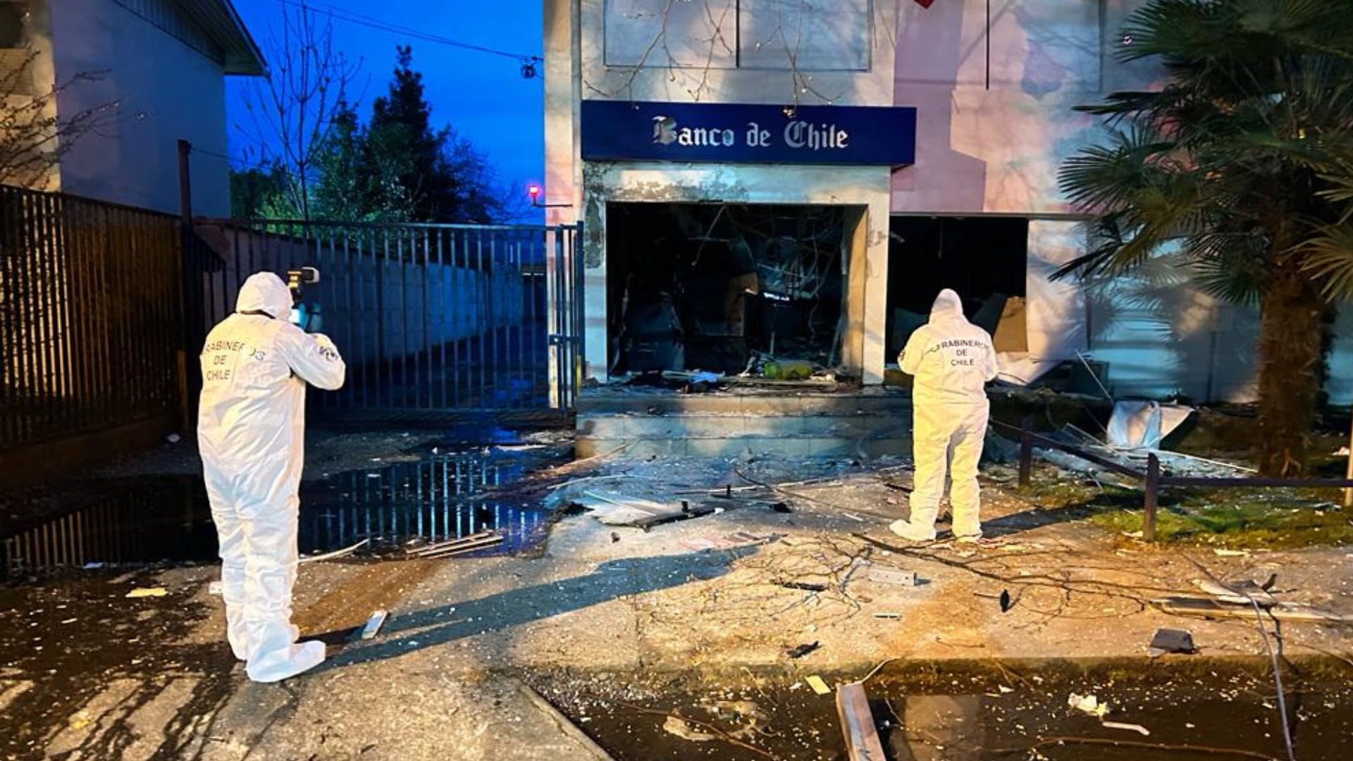 Sujetos hicieron explotar cajero automático con un cilindro de gas en Temuco