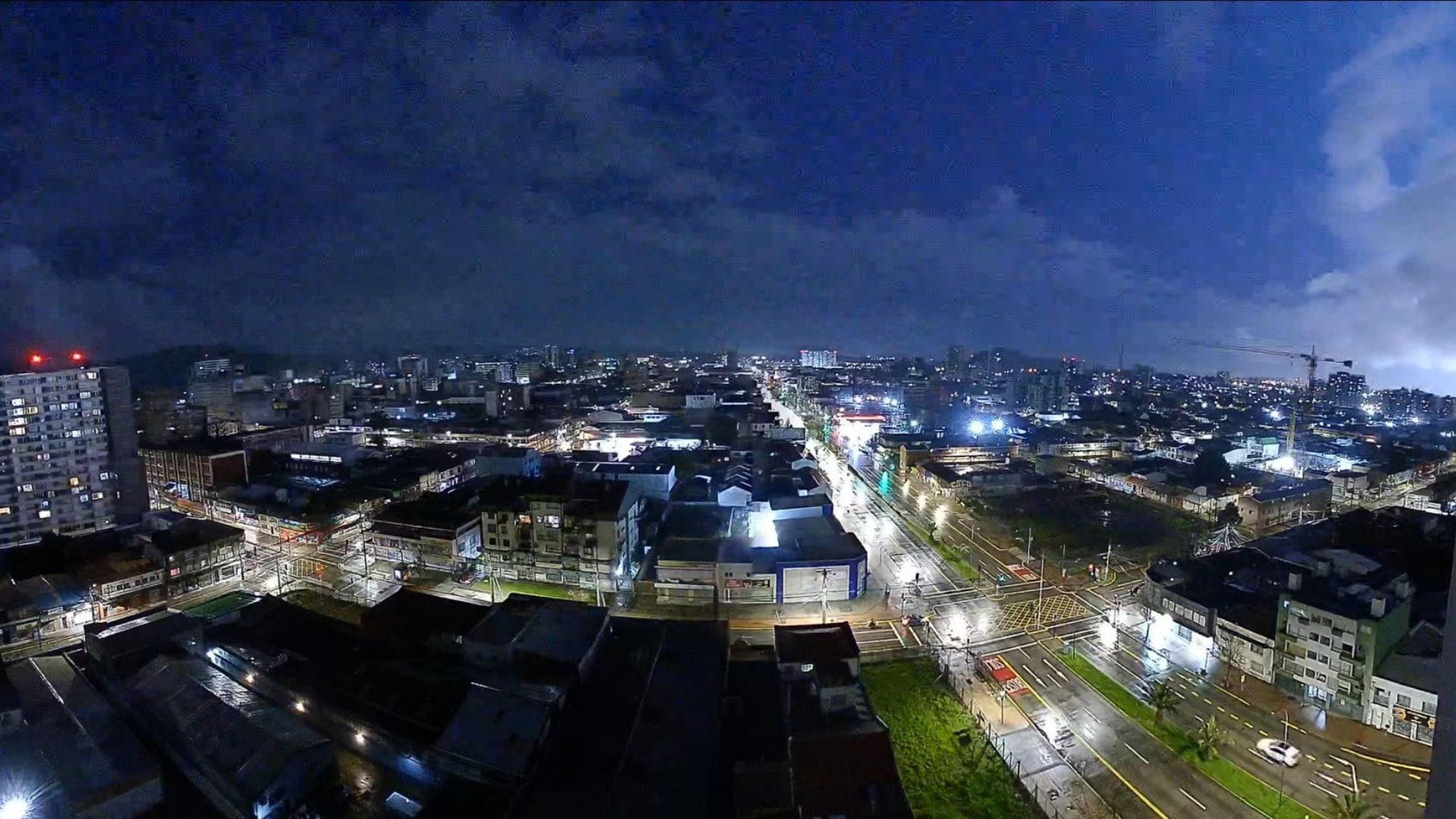 El impresionante registro que dejó el paso de la tormenta eléctrica en Concepción