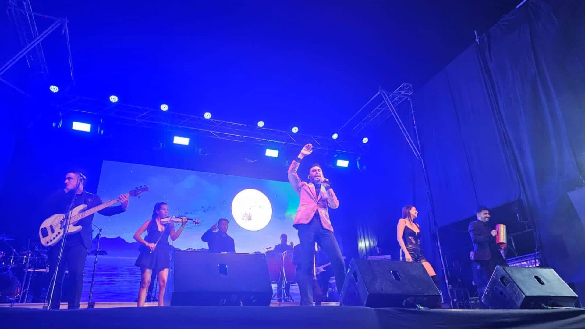 Con el ánimo a mil: El show de Noche de Brujas que hizo gozar a toda la fanaticada penquista
