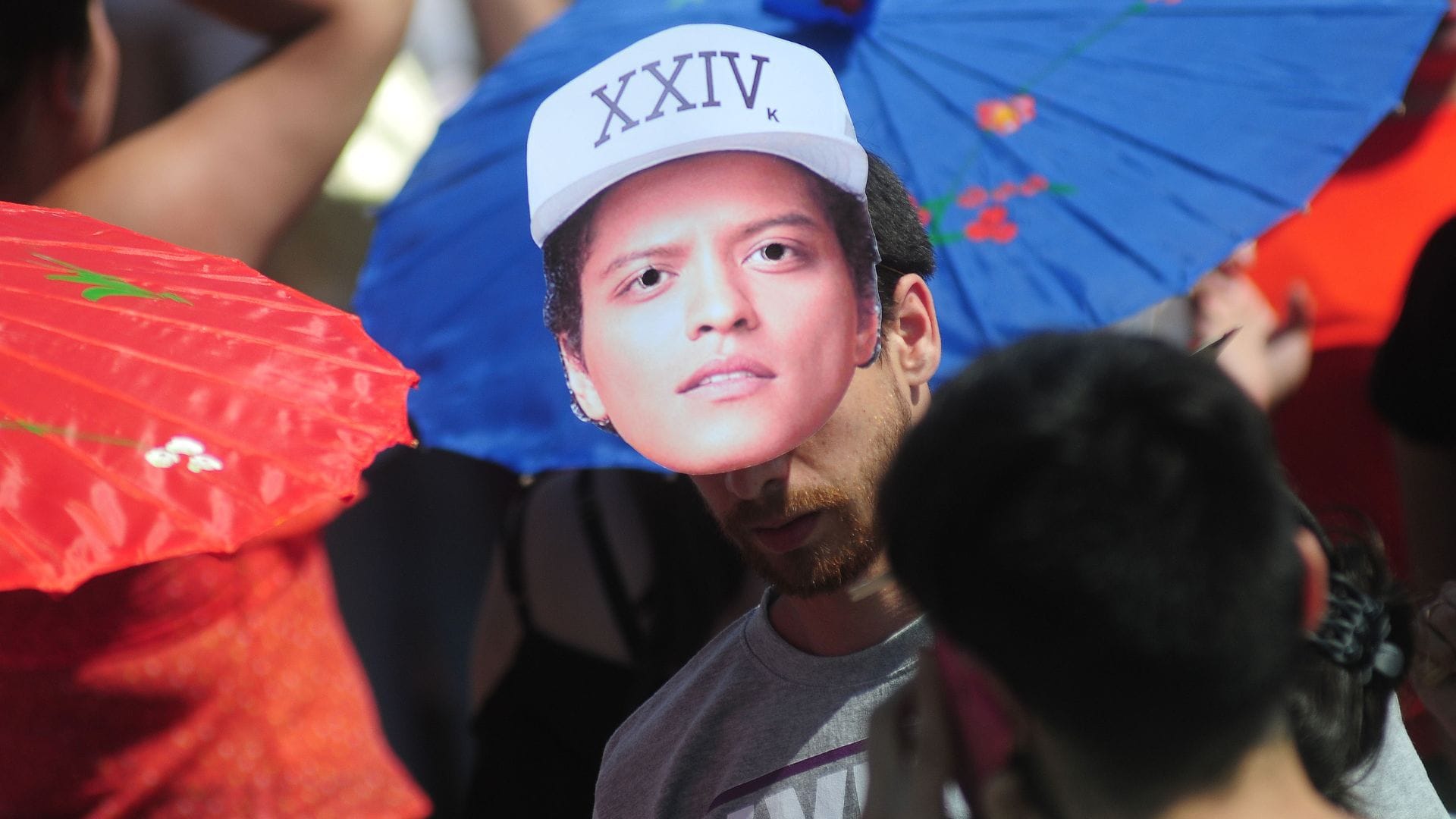 Sernac ofició a DG Medios y TicketMaster por no respetar ubicaciones en recital de Bruno Mars