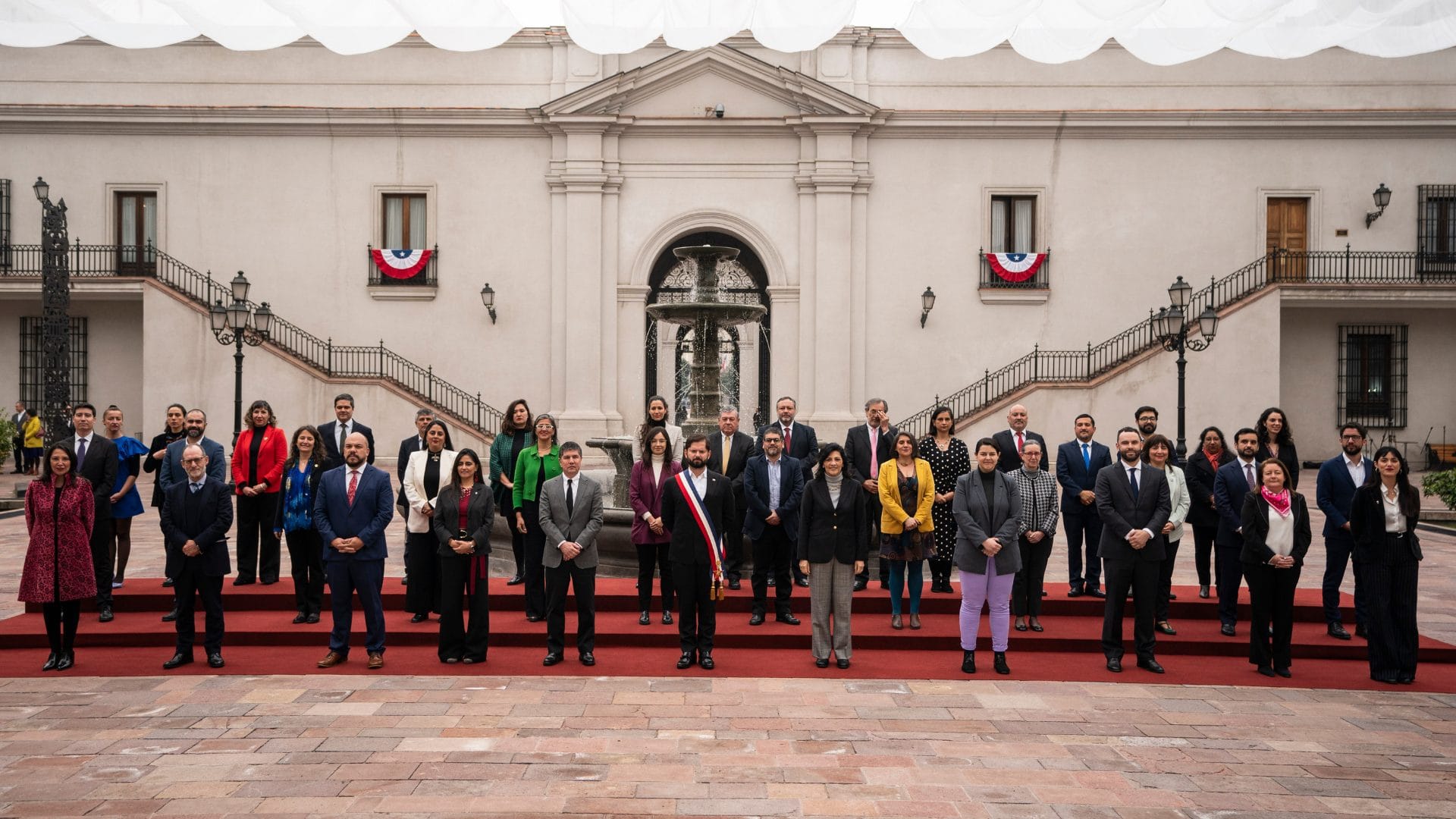 Presidente Boric participa de tradicional esquinazo y foto oficial por Fiestas Patrias