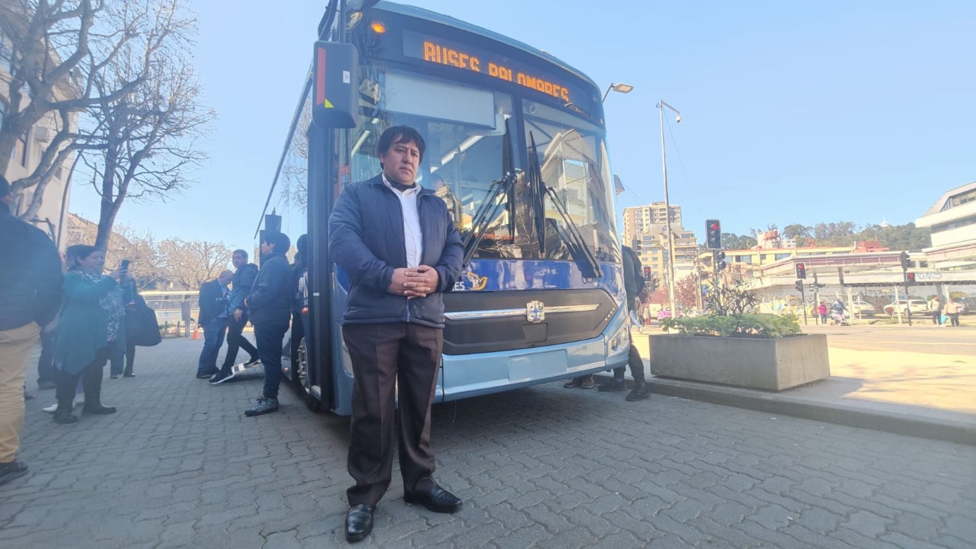 “Que los otros se atrevan, los cambios son para mejor”: Empresario que se atrevió con el primer bus de cama baja llama a sus colegas a que renueven el parque vehícular en Concepción