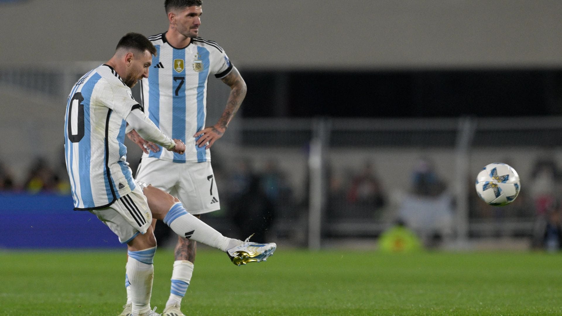 Messi locura en Argentina: La albiceleste logró tres puntos en su debut con gol de Lionel