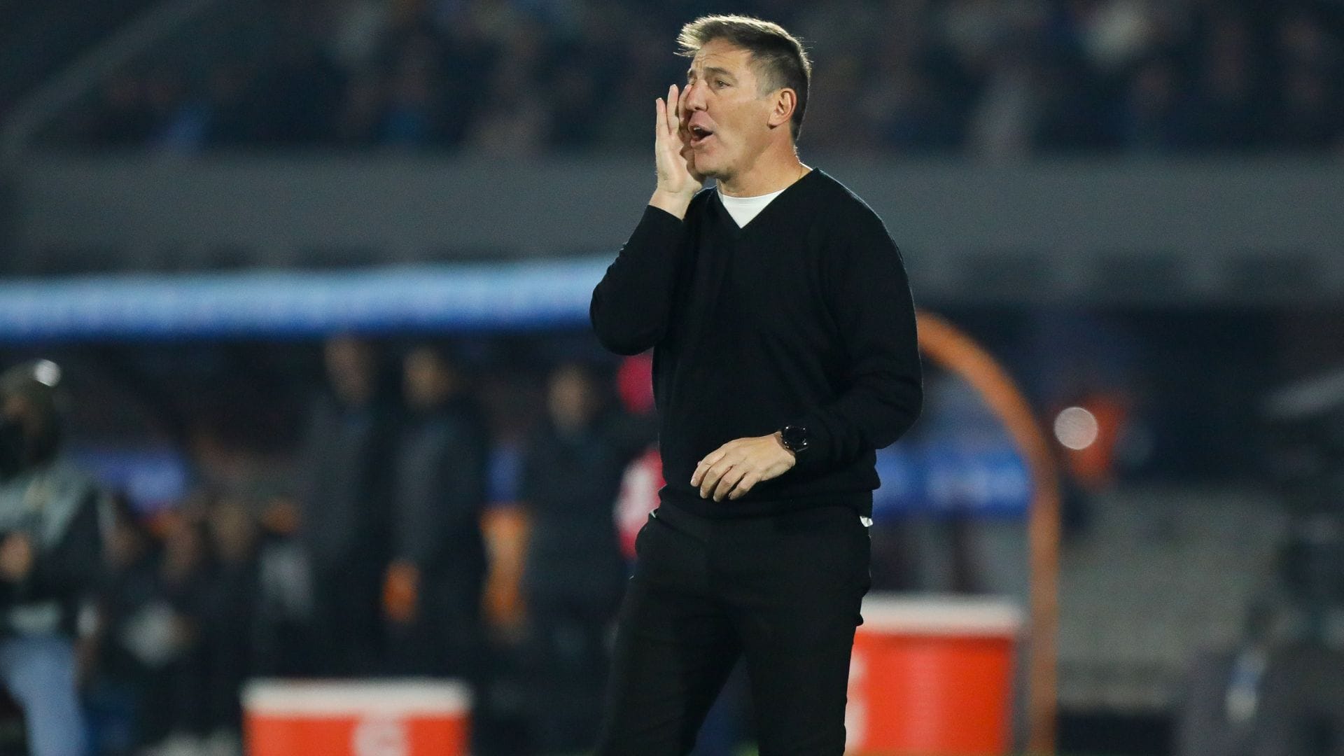 Eduardo Berizzo se juega la permanencia en La Roja en el partido frente a Perú